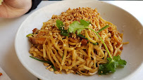 Phat thai du Restaurant thaï Santosha Saint-Medard-en-Jalles - Cantine Asiatique - n°9