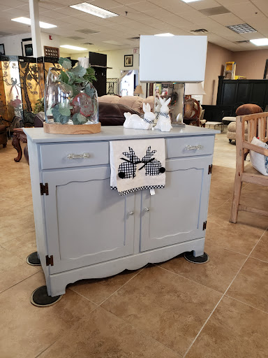 Furniture Store «J and B Furniture Consignments», reviews and photos, 42407 N Vision Way #101, Anthem, AZ 85086, USA