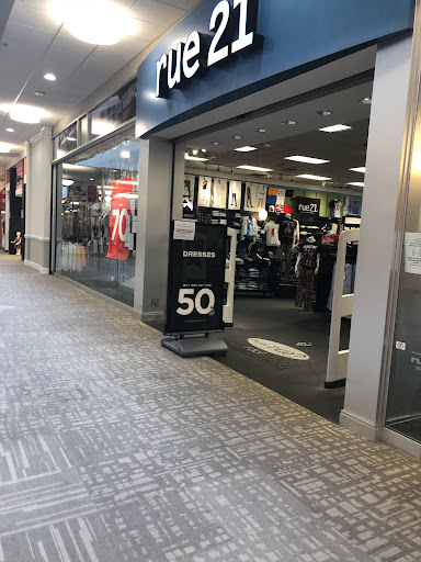 Shopping Mall «Fort Henry Mall», reviews and photos, 2101 Fort Henry Dr, Kingsport, TN 37664, USA