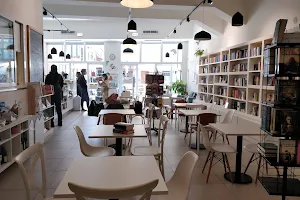 ALTRIMONDI libreria, bistrot e oltre image