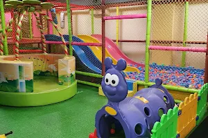 FunMaster cafe and indoor play area image