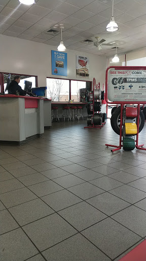 Tire Shop «Discount Tire Store - Chamblee, GA», reviews and photos, 4900 Peachtree Rd, Chamblee, GA 30341, USA