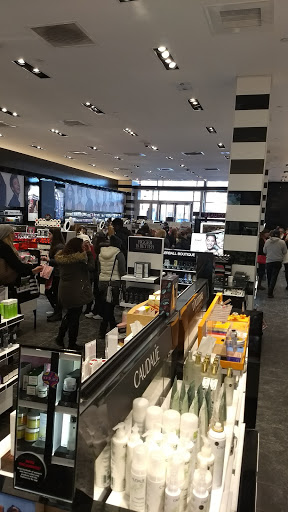 Cosmetics Store «SEPHORA», reviews and photos, 720 Market St, Lynnfield, MA 01940, USA