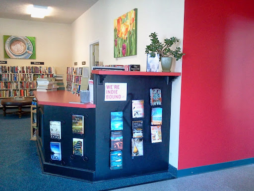 Book Store «Between the Covers», reviews and photos, 12330 James St #55b, Holland, MI 49424, USA