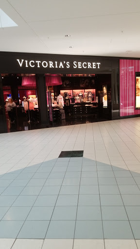 Shopping Mall «North Point Mall», reviews and photos, 1000 North Point Cir, Alpharetta, GA 30022, USA