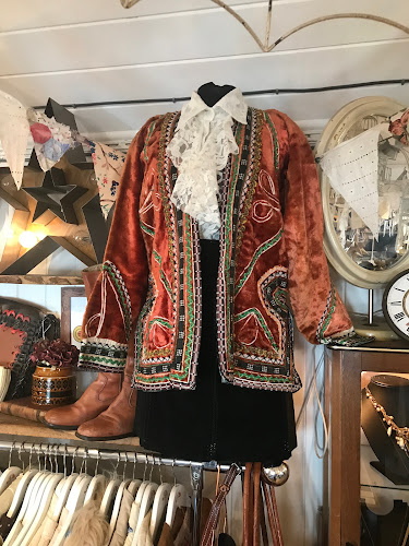 Reviews of Hazy Dayz Vintage in Brighton - Clothing store