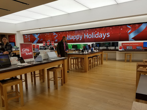 Computer Store «Microsoft Store - NorthPark Center», reviews and photos, 8687 N Central Expy #1612, Dallas, TX 75225, USA