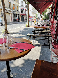 Atmosphère du Restaurant français Le Temps des Cerises à Paris - n°18