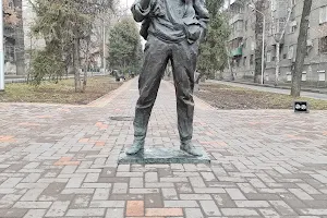 Viktor Tsoi monument image