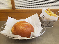 Sandwich au poulet du Restaurant de hamburgers Blend Hamburger Charonne à Paris - n°12