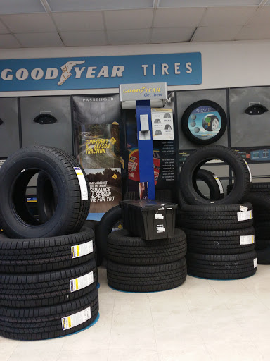 Tire Shop «Kingwood Tire and Automotive Service», reviews and photos, 1208 Stonehollow Dr, Kingwood, TX 77339, USA