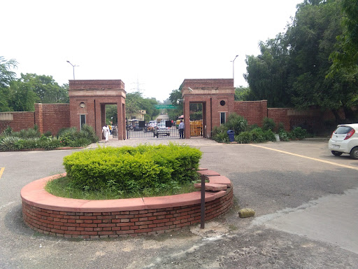 नया प्रशासनिक खंड दिल्ली विश्वविद्यालय