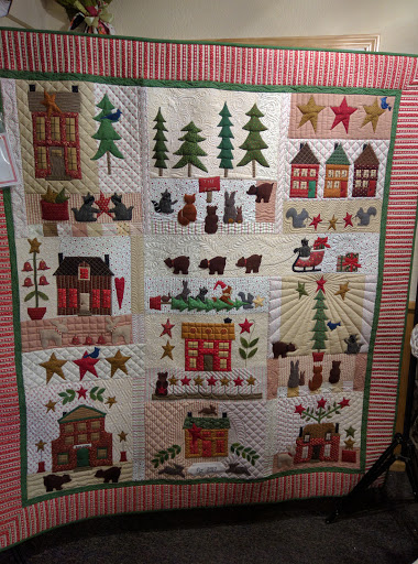 BEAR COUNTRY QUILTS & GIFTS image