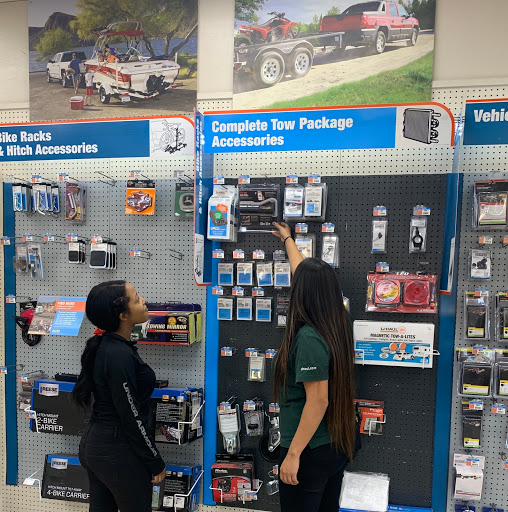 Truck Rental Agency «U-Haul of Riverside», reviews and photos, 1834 Spruce St, Riverside, CA 92507, USA