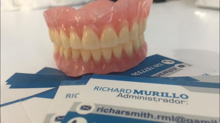 Richard Murillo Laboratorio Dental