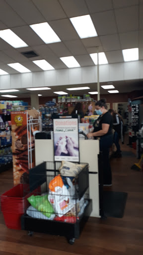 Pet Supply Store «Pet Supermarket», reviews and photos, 501 Cypress Gardens Blvd, Winter Haven, FL 33880, USA