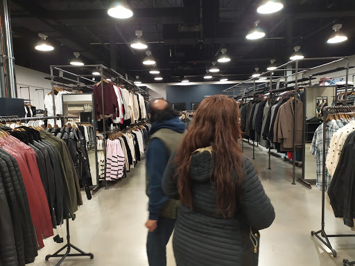 Clothing Store «Neiman Marcus Last Call», reviews and photos, 5220 Fashion Outlets Way #2085, Rosemont, IL 60018, USA