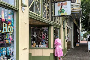 Little Shop of Hers image