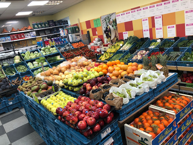 Royal Mini market