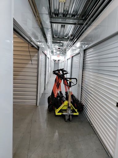 Self-Storage Facility «StorQuest Self Storage», reviews and photos, 3707 Hill St, Los Angeles, CA 90007, USA