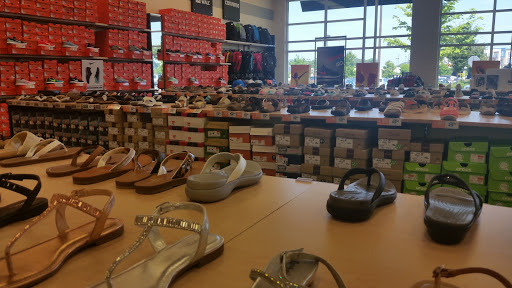 Shoe Store «Rack Room Shoes», reviews and photos, 3017 Market Center Drive, Morrisville, NC 27560, USA