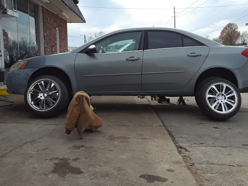 Brake Shop «Zeman Tire Town, Inc.», reviews and photos, 6696 Veterans Dr, Cedar Hill, MO 63016, USA