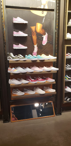Shoe Store «Vans», reviews and photos, 9125 W Atlantic Blvd, Coral Springs, FL 33071, USA