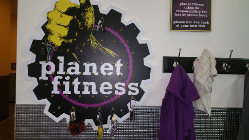 Gym «Planet Fitness», reviews and photos, 110 Federal Rd, Danbury, CT 06811, USA