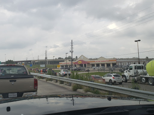 Auto Body Shop «Service King Collision Repair of Spring», reviews and photos, 23530 I-45, Spring, TX 77373, USA