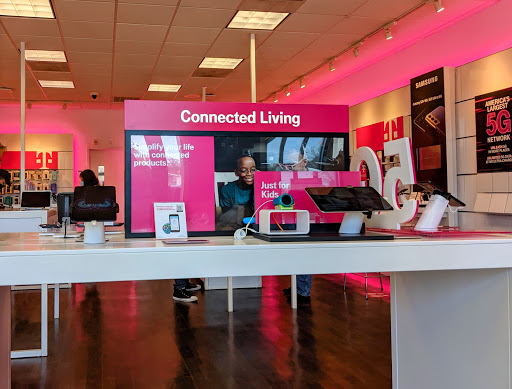 Cell Phone Store «T-Mobile», reviews and photos, 805 Patton Ave, Asheville, NC 28806, USA