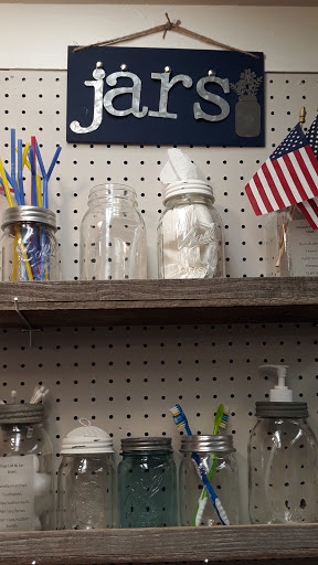 Antique Store «Logan Village Mall», reviews and photos, 977 Logan St, Noblesville, IN 46060, USA