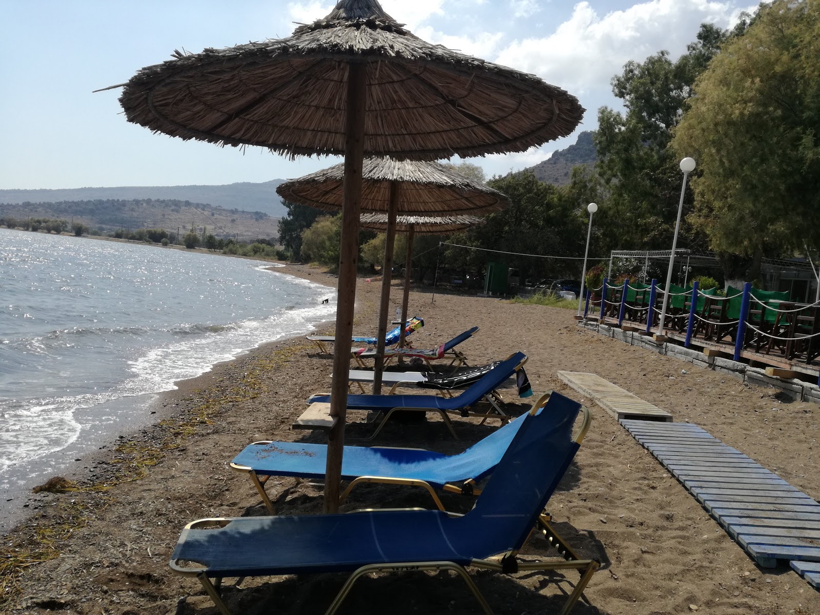 Parakila beach'in fotoğrafı doğal alan içinde bulunmaktadır