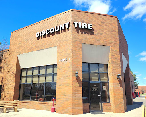 Tire Shop «Discount Tire», reviews and photos, 42990 Grand River Ave, Novi, MI 48375, USA