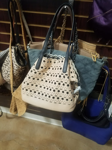 Used Clothing Store «Uptown Cheapskate», reviews and photos, 11255 Huebner Rd #205, San Antonio, TX 78230, USA