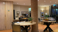 Atmosphère du Logis-hôtels-Auberge du Poids Public-hotel -restaurant à Saint-Félix-Lauragais - n°17
