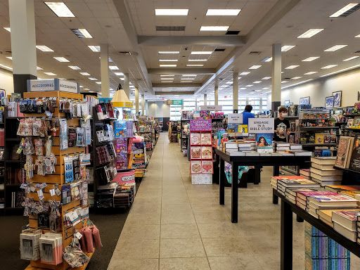 Book Store «Books-A-Million», reviews and photos, 2105 Levis Commons Blvd, Perrysburg, OH 43551, USA