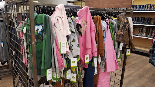 Home Improvement Store «Tractor Supply Co.», reviews and photos, 911 Griffin Ave, Enumclaw, WA 98022, USA