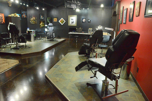 Tattoo Shop «Platinum Rose Studio & Gallery», reviews and photos, 1725 Blairs Ferry Rd, Cedar Rapids, IA 52402, USA