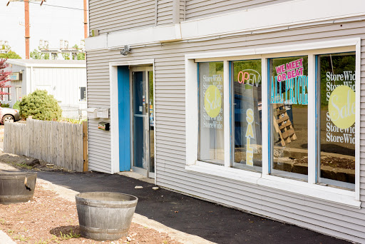 Factory Bedding & Furniture Outlet, 735 Barnum Avenue Cutoff, Stratford, CT 06614, USA, 