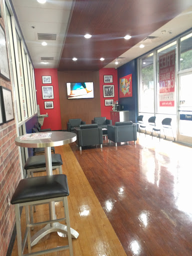 Auto Parts Store «Pep Boys Auto Parts & Service», reviews and photos, 15625 N Dale Mabry Hwy, Tampa, FL 33618, USA