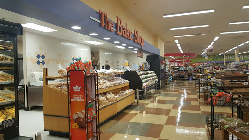 Shopping Mall «R.K. Centre», reviews and photos, 201 Boston Post Rd W, Marlborough, MA 01752, USA