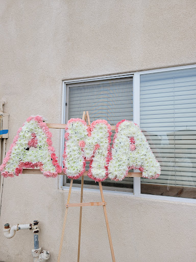 Florist «State Street Flowers & More», reviews and photos, 8401 State St, South Gate, CA 90280, USA