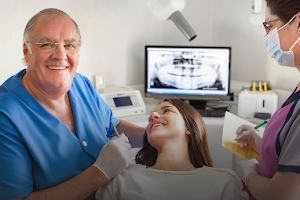 Clínica Dental Rosell image