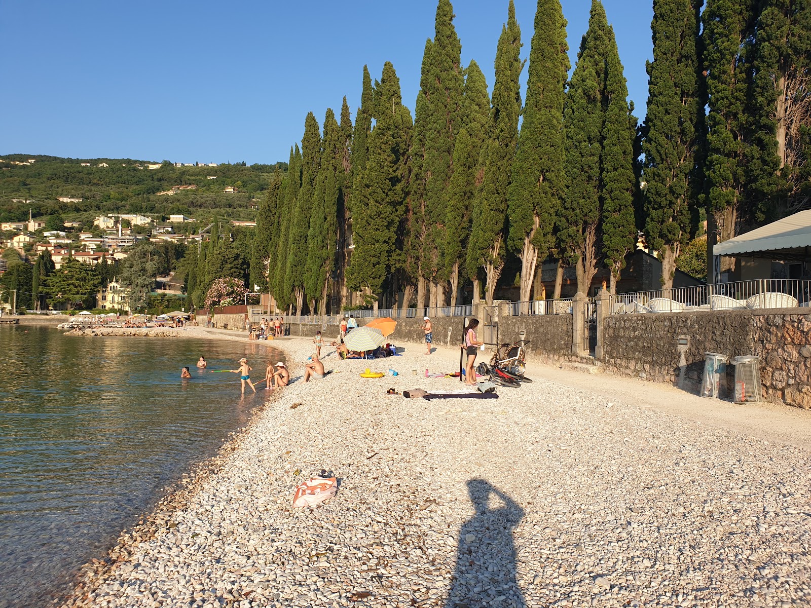 Foto af Spiaggia di Torri del Benaco og bosættelsen