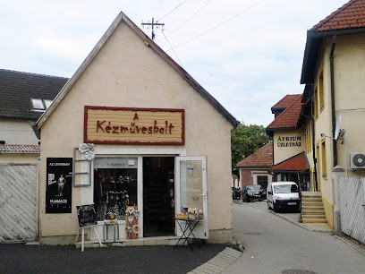 Kézművesbolt és Műhely