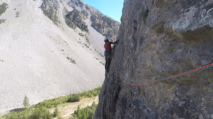 Photo n°8 de La Paroi des militaires à Névache ()
