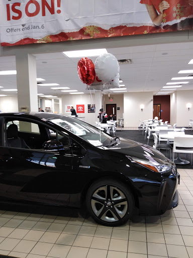 Toyota Dealer «Walser Toyota», reviews and photos, 4401 American Blvd W, Bloomington, MN 55437, USA