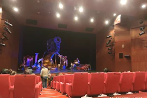İstanbul Büyükşehir Belediyesi Şehir Tiyatroları Üsküdar Kerem Yılmazer Sahnesi image