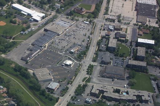 Shopping Mall «Rolling Meadows Shopping Center», reviews and photos, 3068 Kirchoff Rd, Rolling Meadows, IL 60008, USA