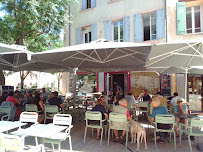 Atmosphère du Restaurant Narbonne - Brasserie des Quatre Fontaines - n°3